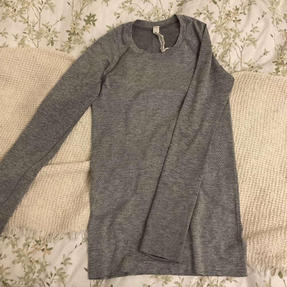 Lululemon long sleeve shirt